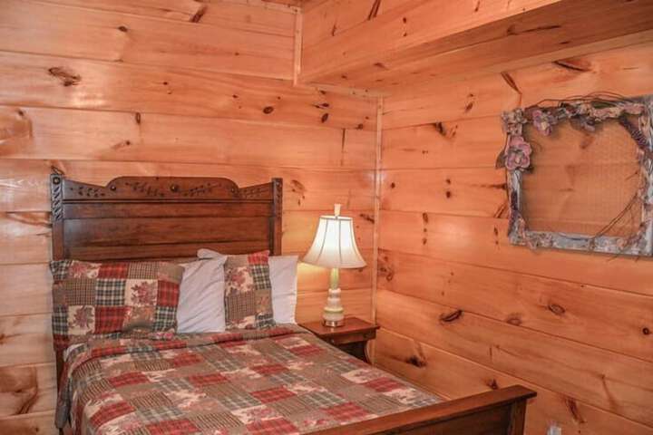 Room 5 of 16