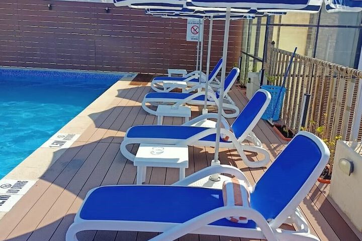 Pool 39 of 76