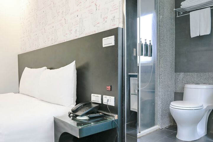 Room 63 of 83