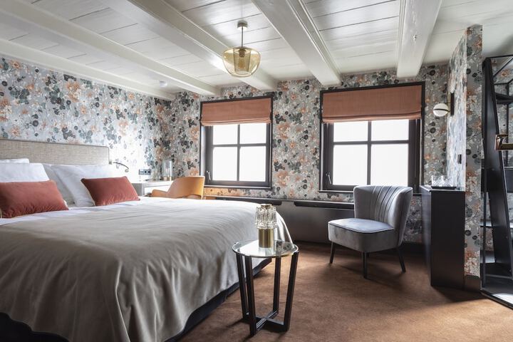 Room 3 of 69