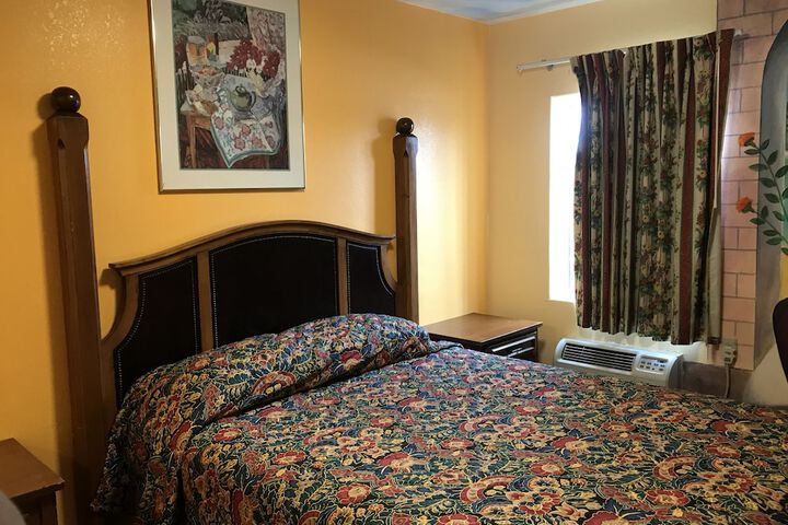 Room 3 of 16