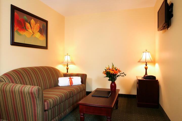 Room 15 of 36
