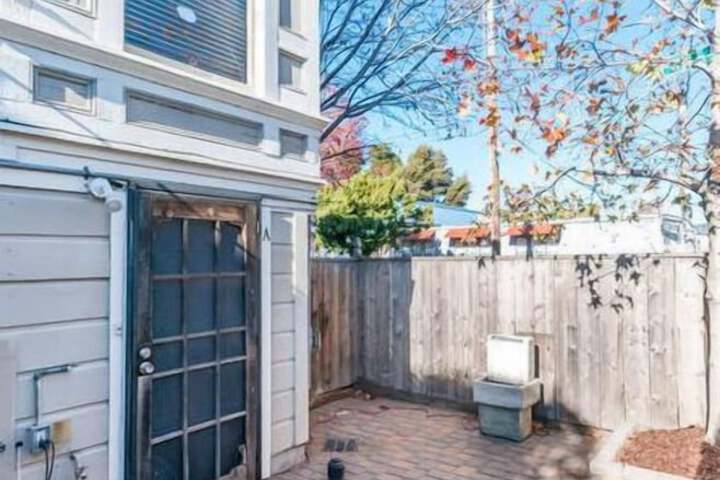 Property Grounds 16 of 22