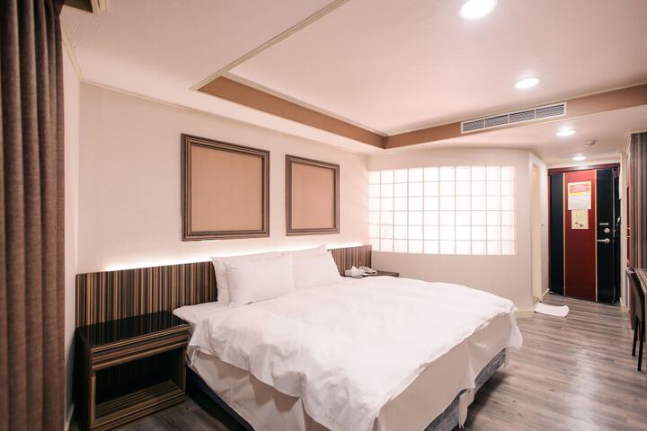 Room 54 of 67