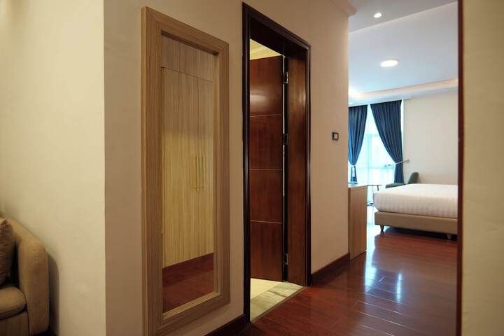 Room 14 of 73