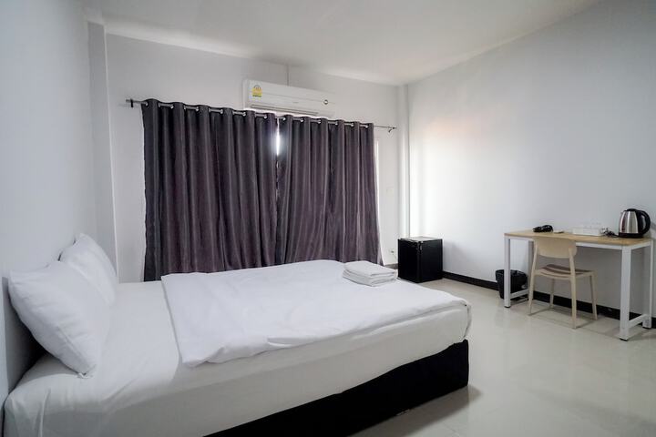 Room 14 of 79