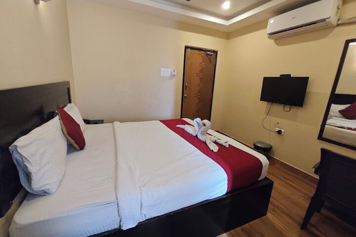 Room 3 of 14