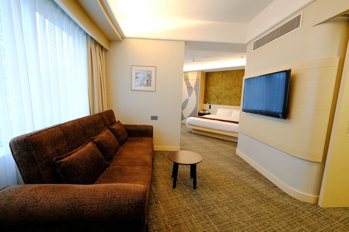 Room 44 of 67