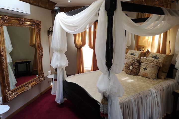 Room 2 of 73
