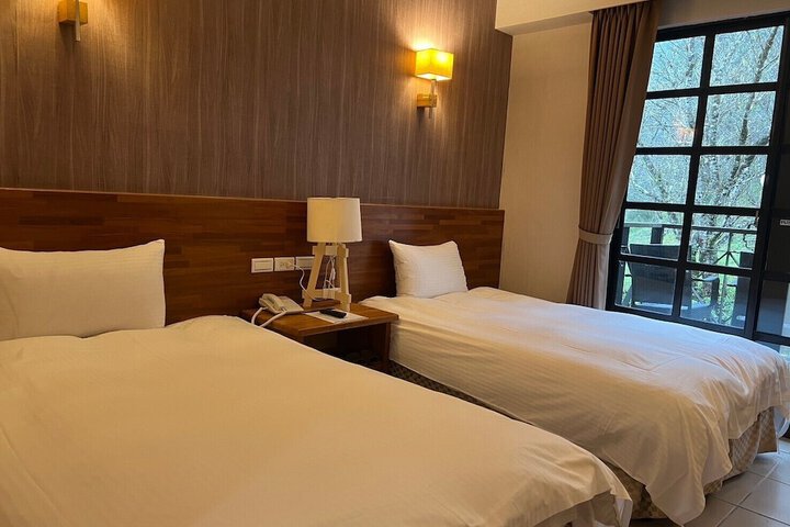 Room 16 of 37