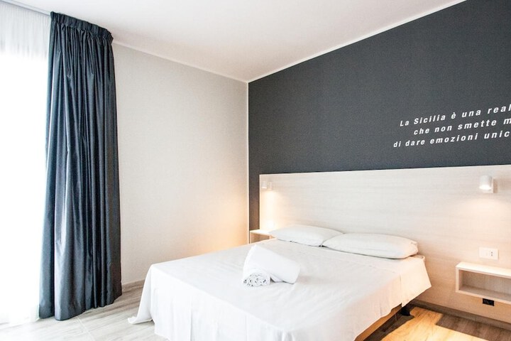 Room 14 of 53
