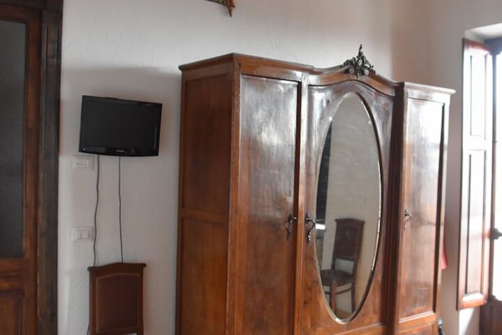 Room 16 of 39
