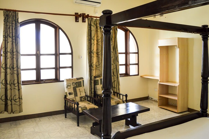 Room 14 of 36