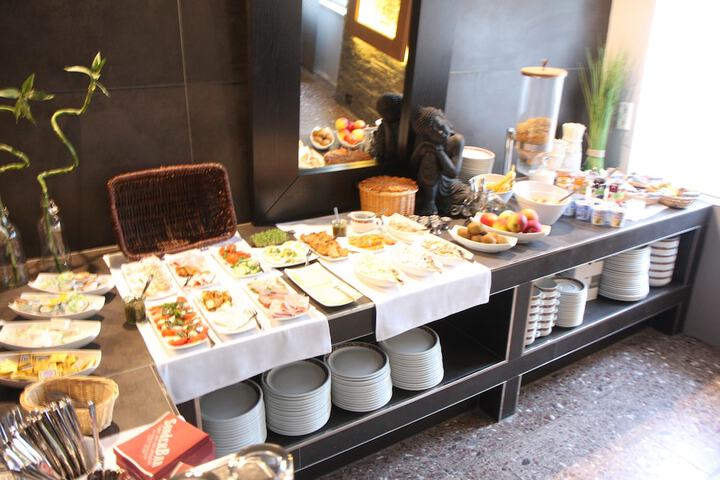 Breakfast/Coffee Service 59 of 72