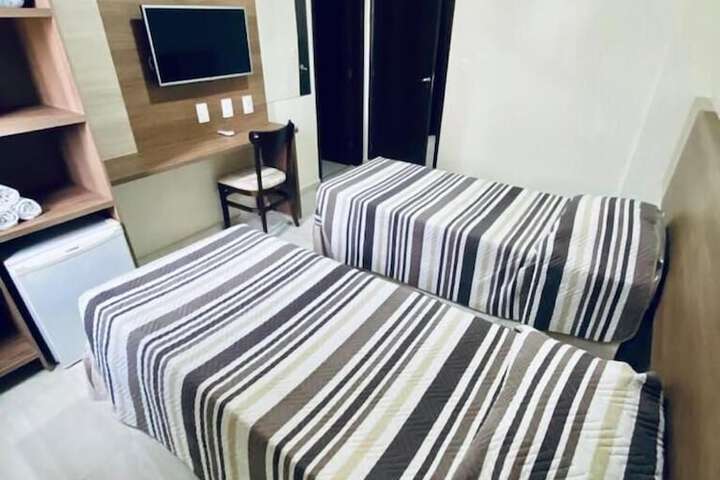 Room 6 of 27
