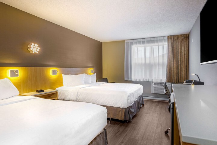 Room 7 of 28