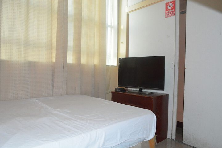 Room 16 of 32