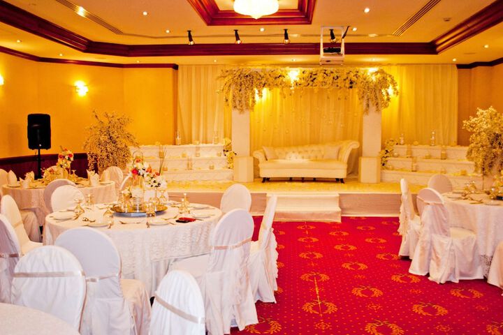 Banquet hall