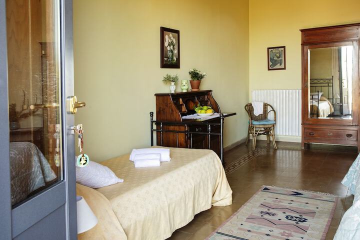 Room 15 of 96
