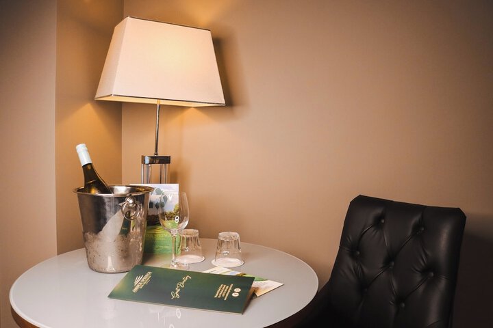 Room 8 of 32