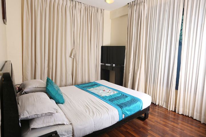 Room 5 of 38