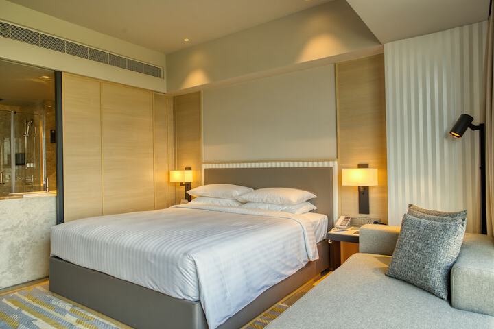 Room 9 of 53