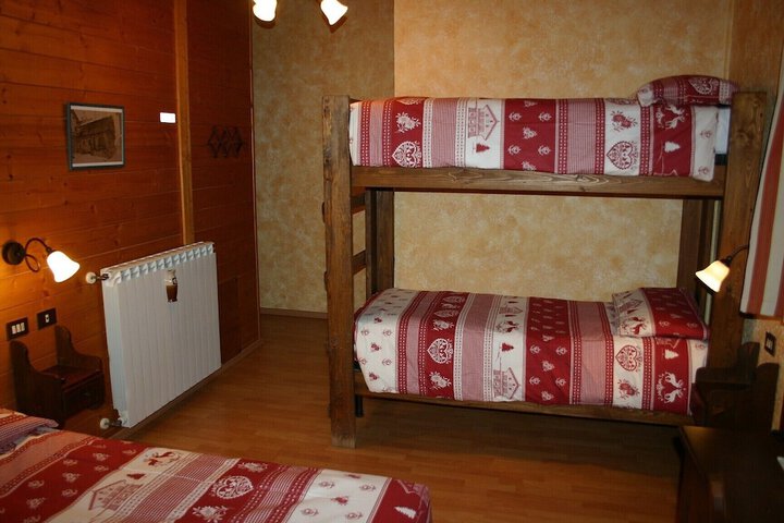 Room 11 of 26
