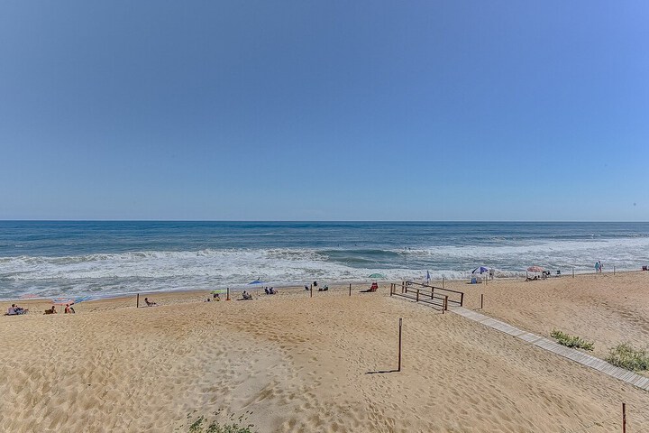 Beach 67 of 77