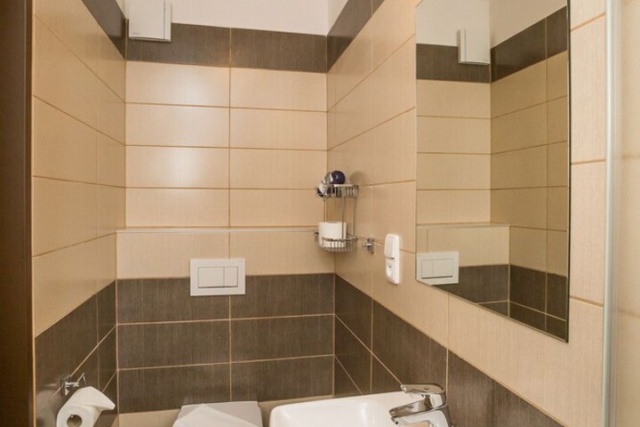 Room 60 of 75