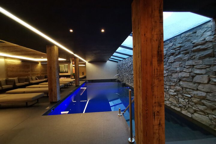 Pool 62 of 110