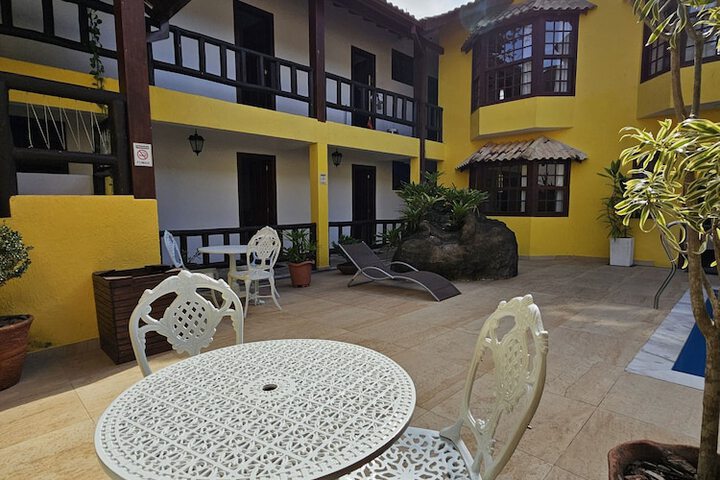 Room 18 of 144