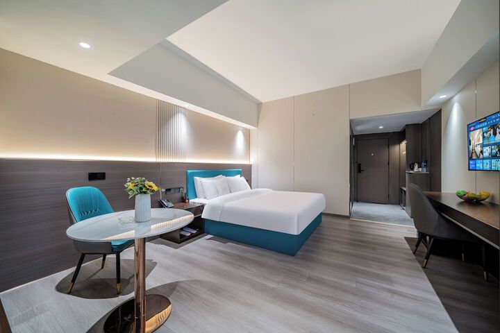 Room 17 of 41