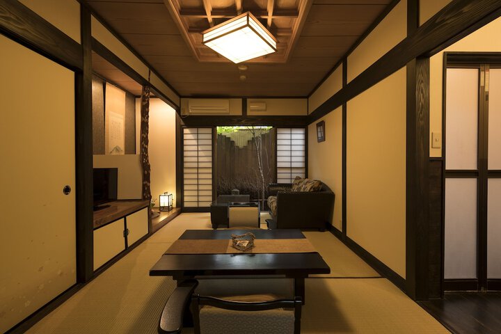 Room 8 of 53