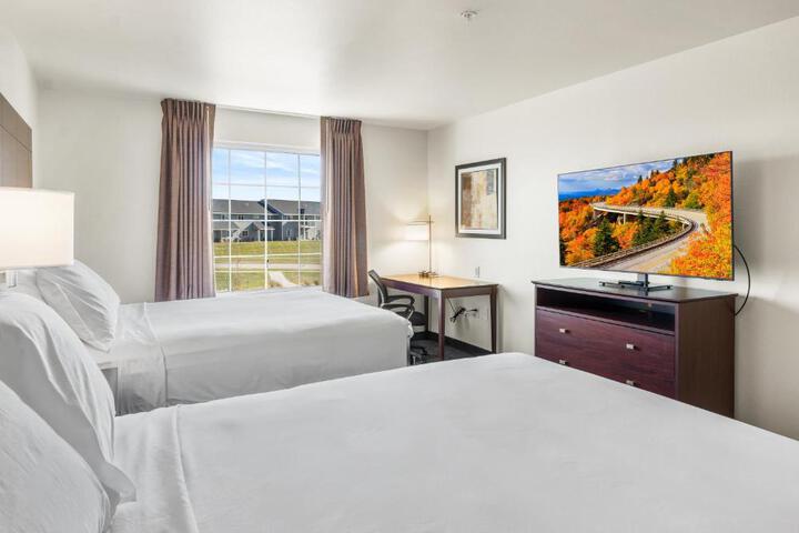 2 Queen Guest Room (12 of 12)