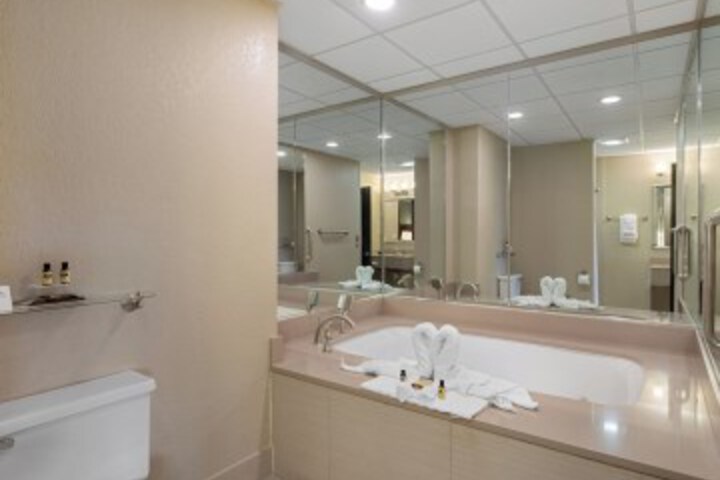 Room 11 of 21