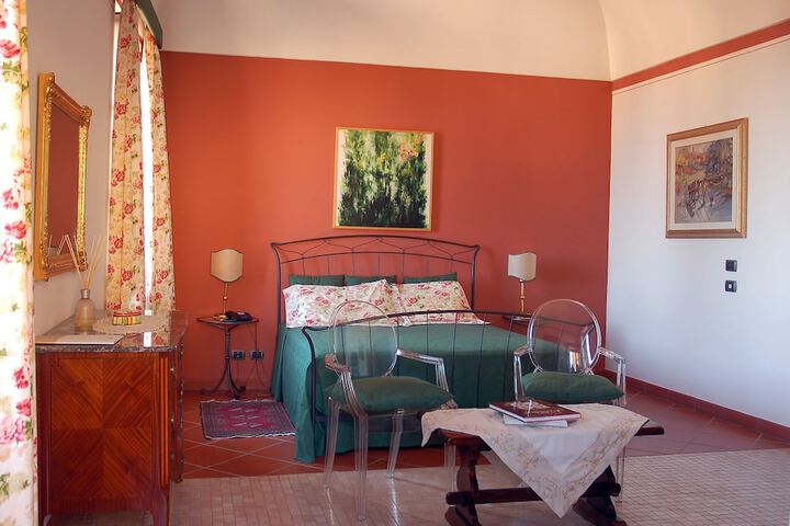 Room 2 of 21