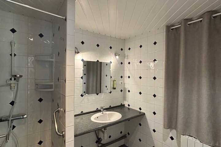 Room 40 of 59