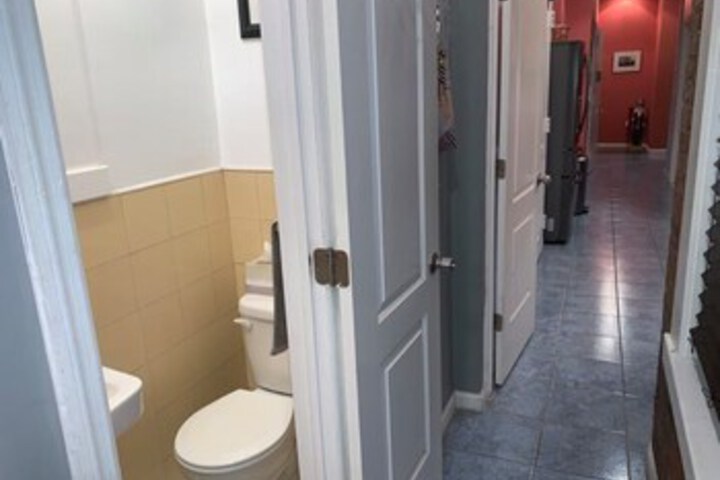 Room 35 of 79
