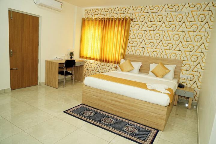 Room 4 of 14