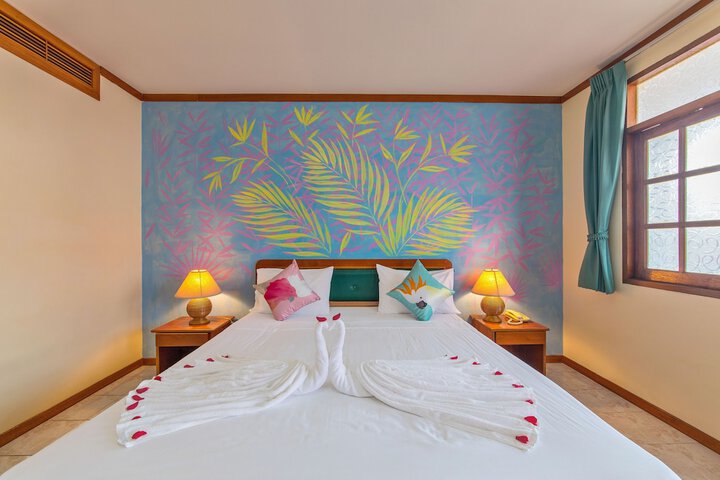 Room 10 of 30