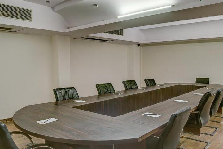 Business Center 40 of 52