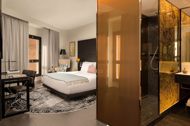 Room 45 of 171