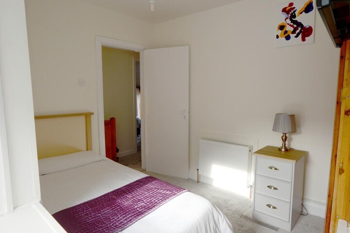 Room 14 of 25