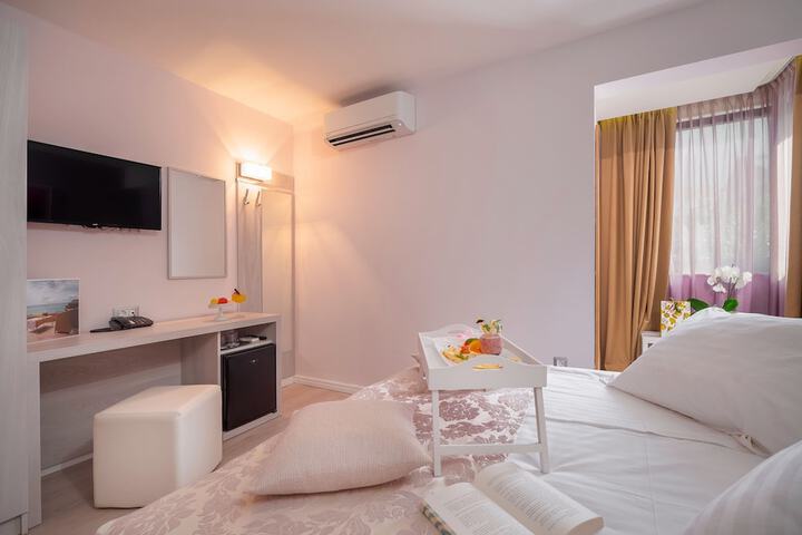 Room 47 of 196
