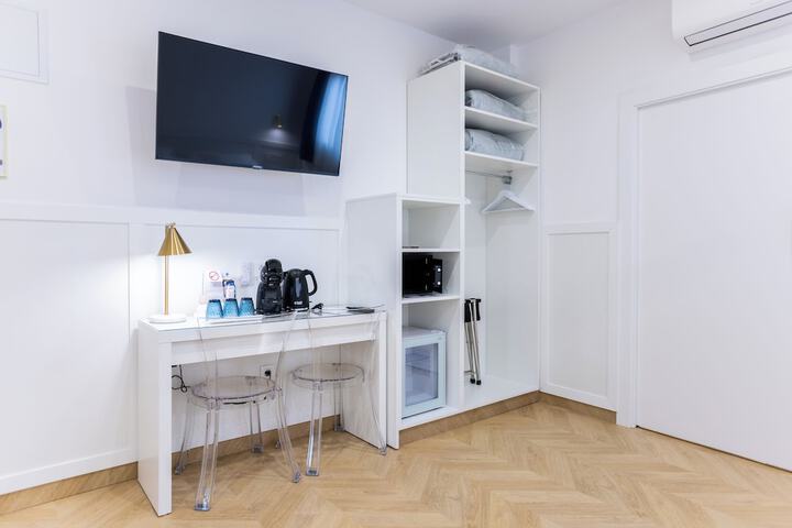 Room 18 of 52