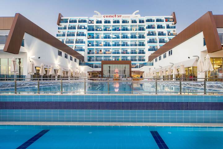 Pools & Facilities
