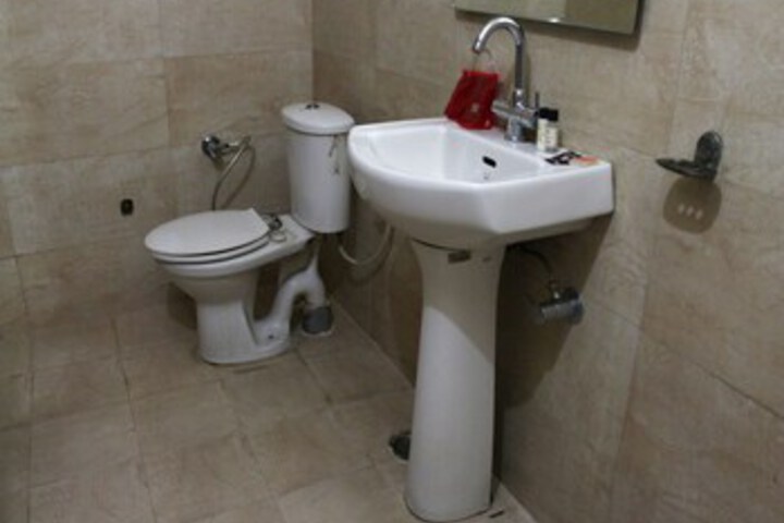 Room 4 of 20