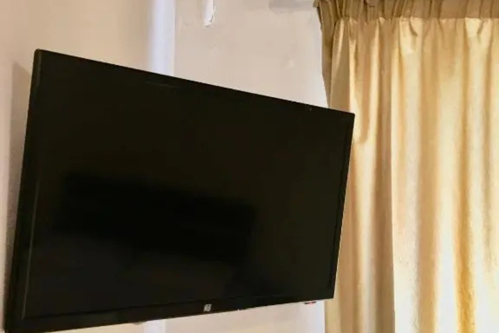 Room 4 of 5