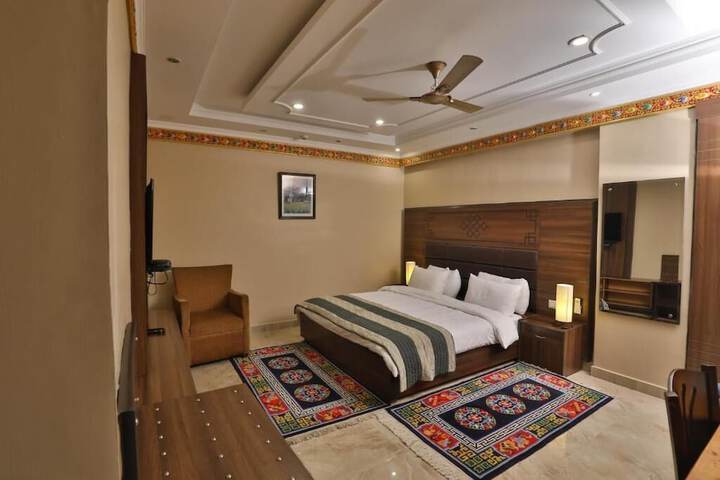 Room 12 of 44