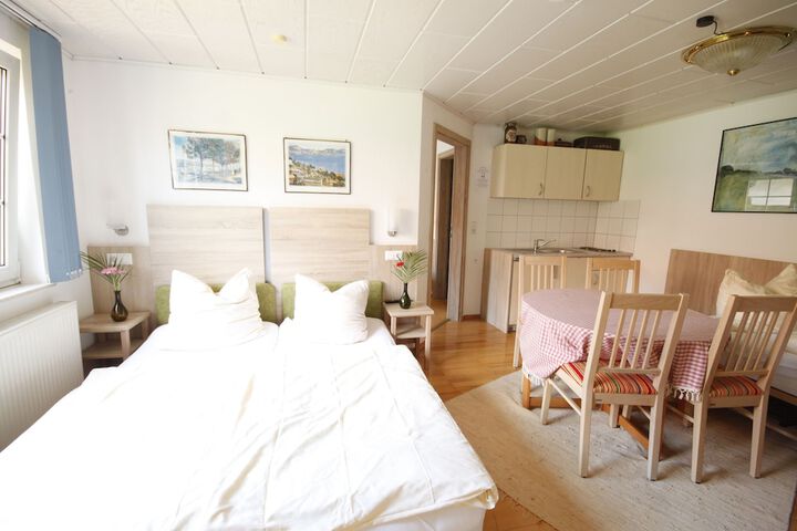 Room 32 of 62